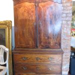 526 8193 CUPBOARD